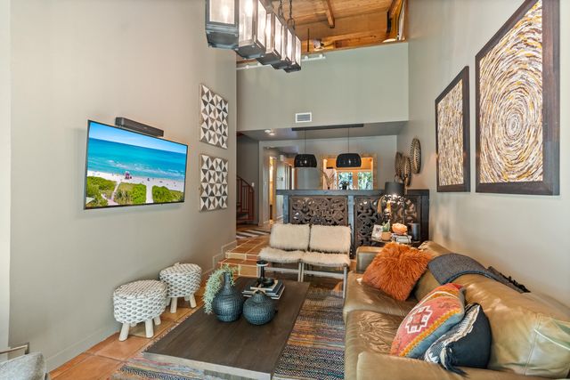 228 NE 16th Terrace, Fort Lauderdale, FL 33301