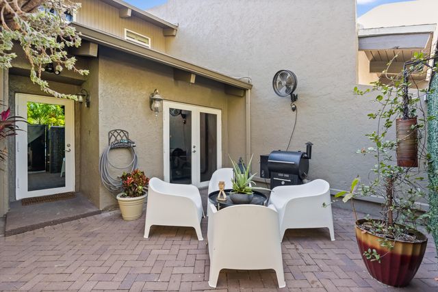 228 NE 16th Terrace, Fort Lauderdale, FL 33301