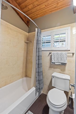 228 NE 16th Terrace, Fort Lauderdale, FL 33301