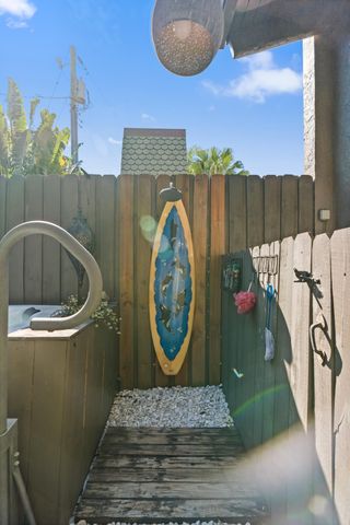 228 NE 16th Terrace, Fort Lauderdale, FL 33301