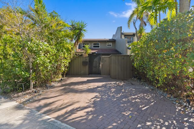 228 NE 16th Terrace, Fort Lauderdale, FL 33301