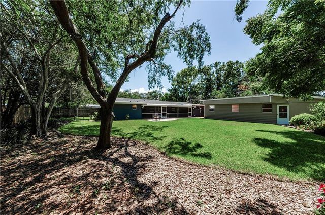 10702 N OREGON AVENUE, Tampa, FL 33612