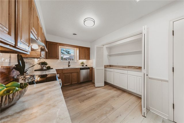 916 S 25th Place, Rogers, AR 72758