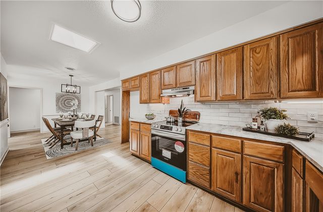 916 S 25th Place, Rogers, AR 72758