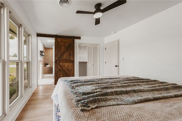 916 S 25th Place, Rogers, AR 72758