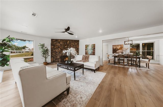 916 S 25th Place, Rogers, AR 72758