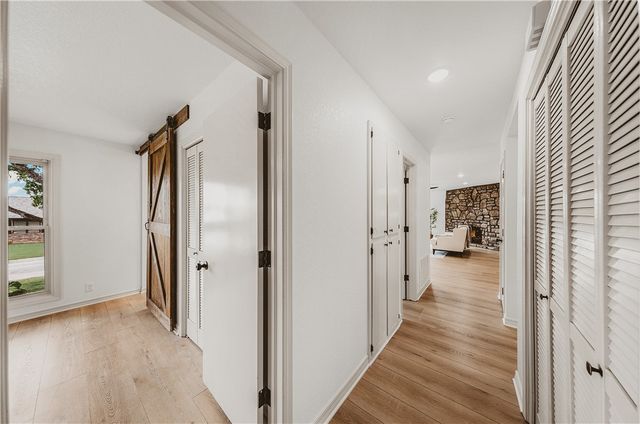 916 S 25th Place, Rogers, AR 72758