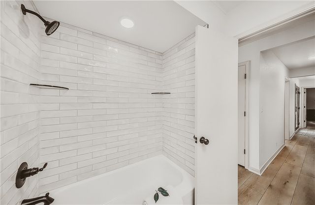 916 S 25th Place, Rogers, AR 72758