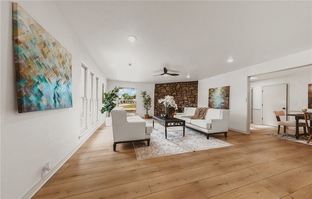 916 S 25th Place, Rogers, AR 72758