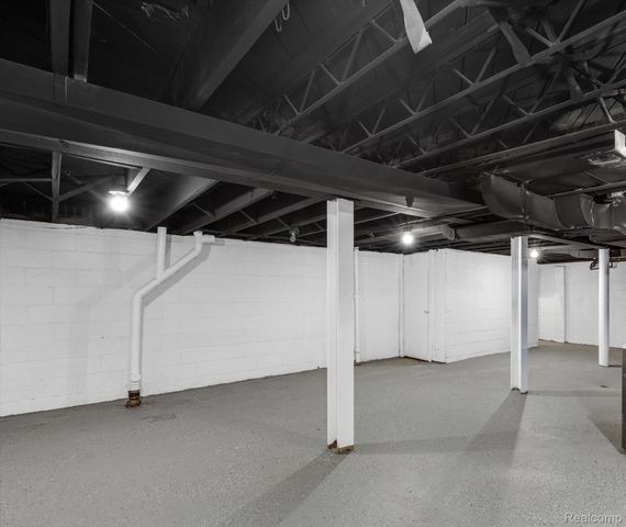 13144 PLYMOUTH Road, Detroit, MI 48227