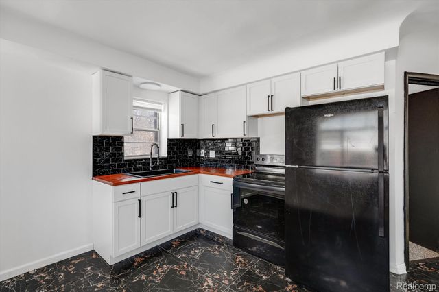 13144 PLYMOUTH Road, Detroit, MI 48227