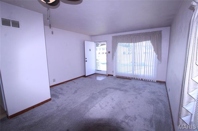 2324 Birch Drive, St Louis, MO 63125