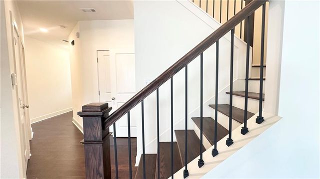 402 Auburn Valley Way, Auburn, GA 30011