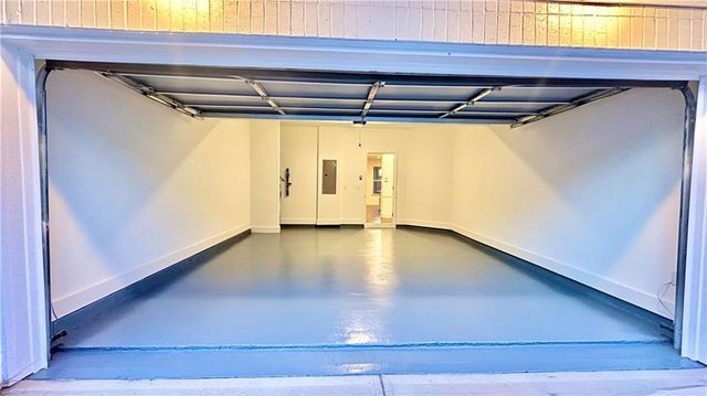 402 Auburn Valley Way, Auburn, GA 30011