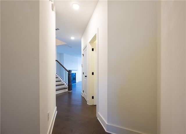 402 Auburn Valley Way, Auburn, GA 30011