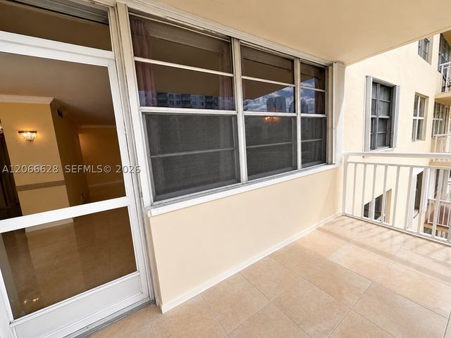 251 174th St 706, Sunny Isles Beach, FL 33160