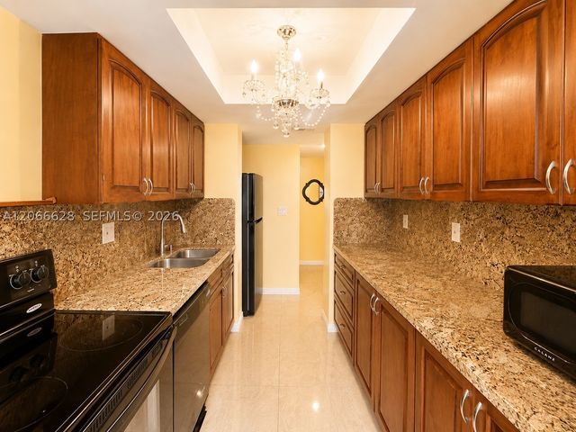 251 174th St 706, Sunny Isles Beach, FL 33160