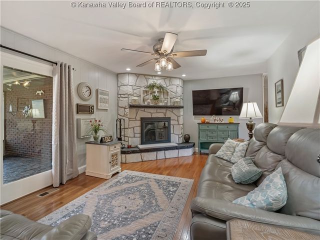 127 Litton Heights, Scott Depot, WV 25560