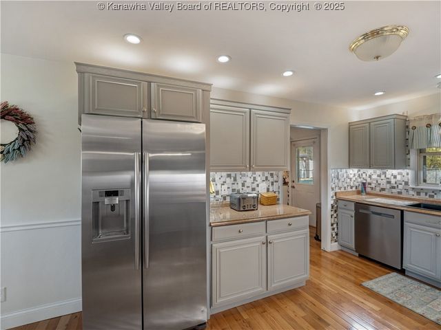 127 Litton Heights, Scott Depot, WV 25560