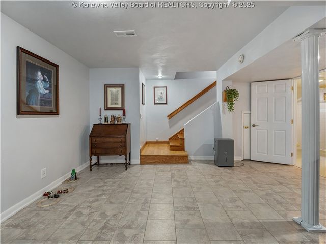 127 Litton Heights, Scott Depot, WV 25560