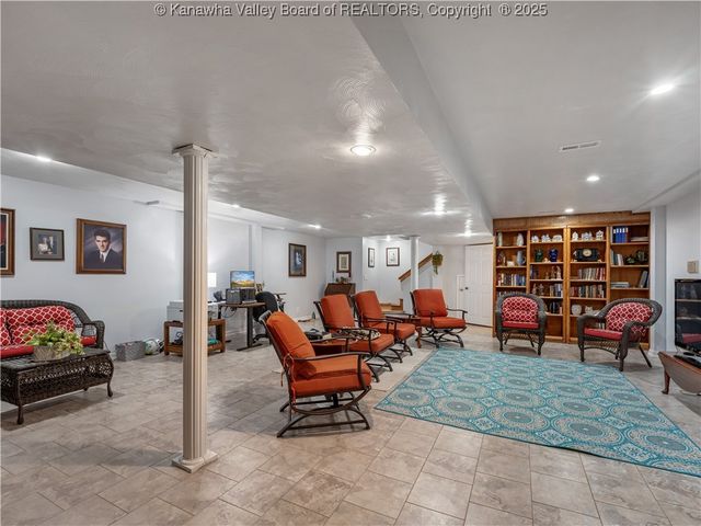 127 Litton Heights, Scott Depot, WV 25560