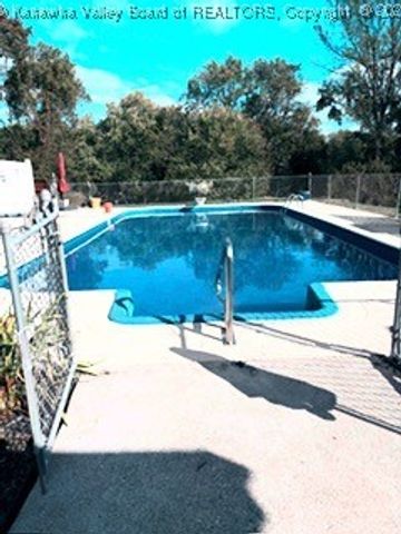 127 Litton Heights, Scott Depot, WV 25560