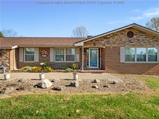 127 Litton Heights, Scott Depot, WV 25560