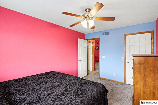 8604 Ridge Hollow Drive, Lincoln, NE 68526