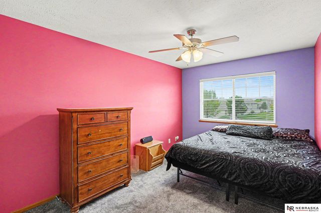 8604 Ridge Hollow Drive, Lincoln, NE 68526