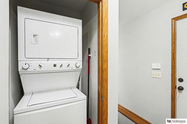 8604 Ridge Hollow Drive, Lincoln, NE 68526