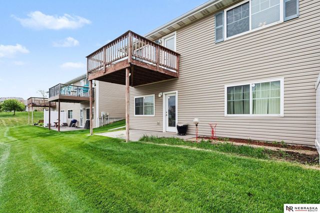 8604 Ridge Hollow Drive, Lincoln, NE 68526