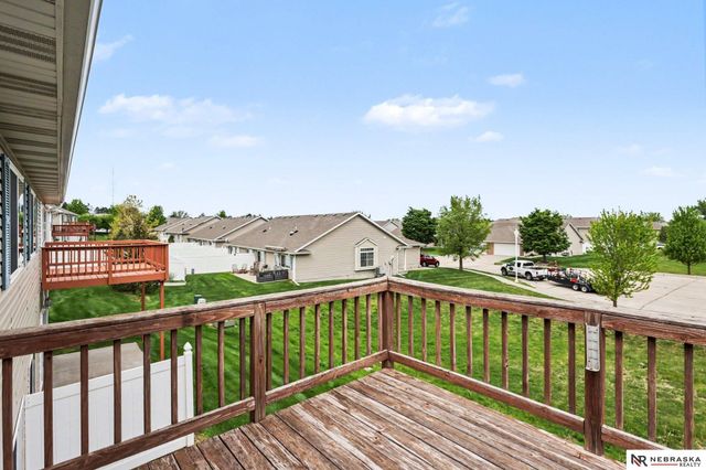 8604 Ridge Hollow Drive, Lincoln, NE 68526
