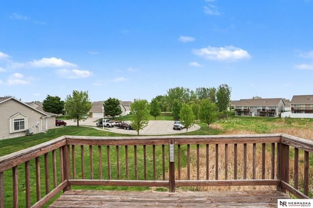 8604 Ridge Hollow Drive, Lincoln, NE 68526