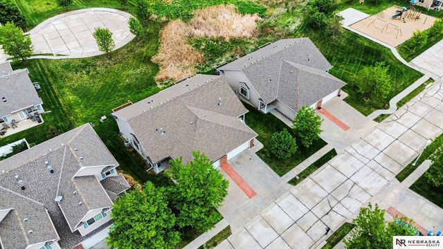 8604 Ridge Hollow Drive, Lincoln, NE 68526