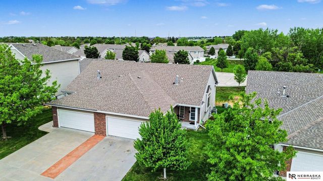 8604 Ridge Hollow Drive, Lincoln, NE 68526