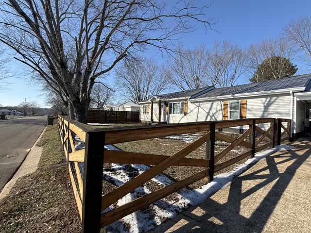 306 Johnson St, Lawrenceburg, TN 38464