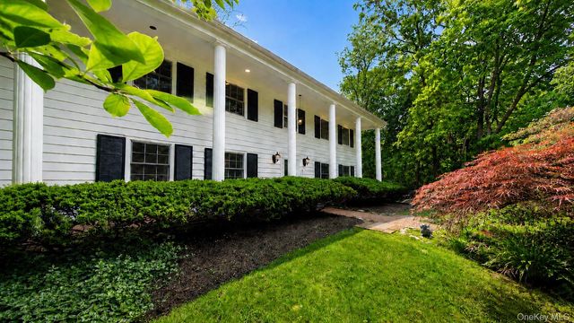 77 Shore Road, Mount Sinai, NY 11766