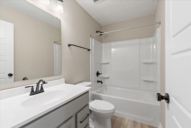 4714 Bentwood Hills Drive, 6-305, Wilder, KY 41071