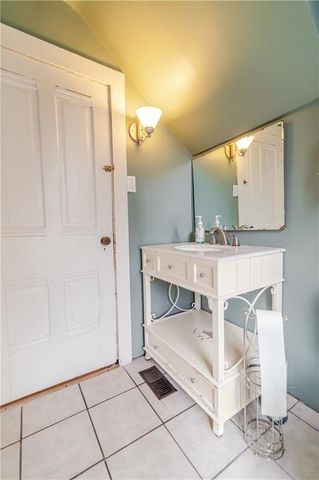 605 Atchison Street, Atchison, KS 66002