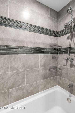 935 Gloucester Drive, Toms River, NJ 08753