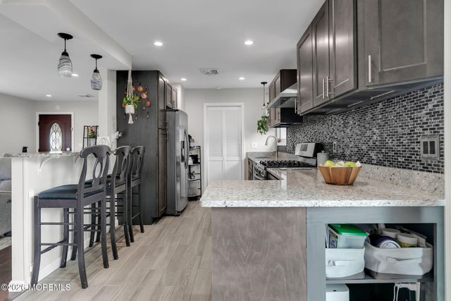 935 Gloucester Drive, Toms River, NJ 08753