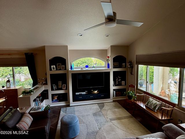 1478 W Sand Pebble Drive, Oro Valley, AZ 85737