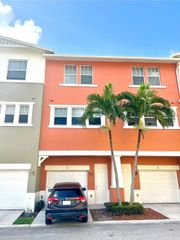 750 Millbrae Court 3, West Palm Beach, FL 33401