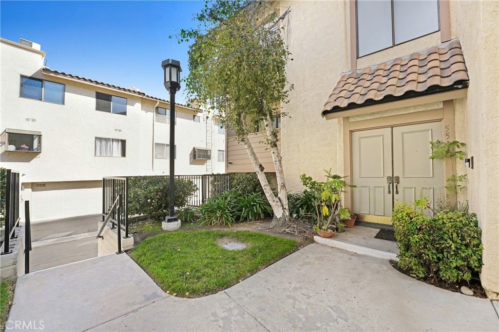 5514 Las Virgenes Road, Calabasas, CA 91302