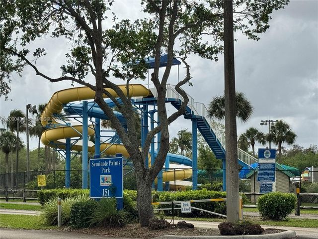 435 Rainbow Springs Ter, Royal Palm Beach, FL 33411