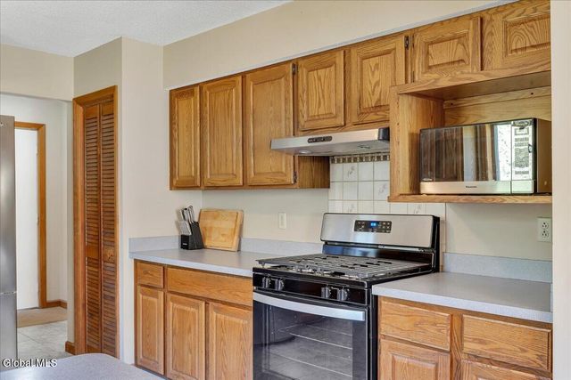 2 Chantal Court, Milton, NY 12020