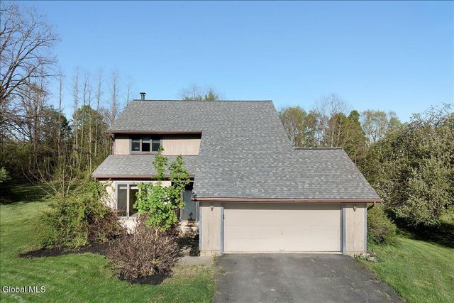 2 Chantal Court, Milton, NY 12020