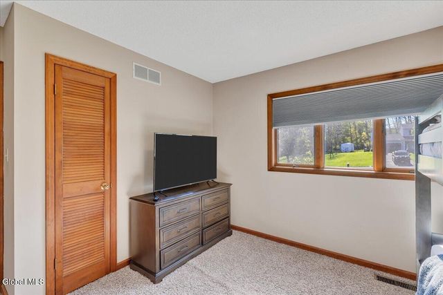 2 Chantal Court, Milton, NY 12020