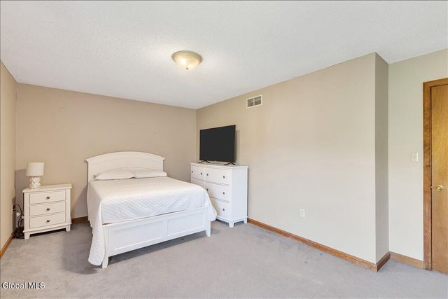 2 Chantal Court, Milton, NY 12020