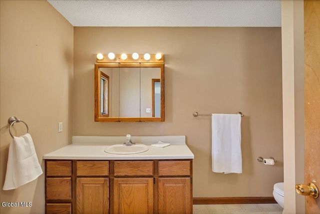 2 Chantal Court, Milton, NY 12020